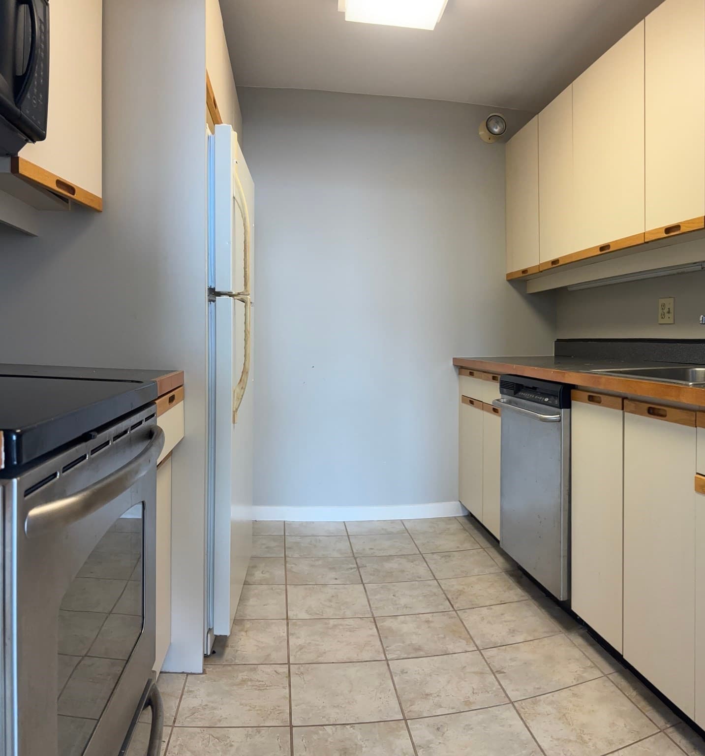 Condominium at 1 Seal Harbor Rd # 413, Winthrop MA 02152, Winthrop, photo 26 of 40