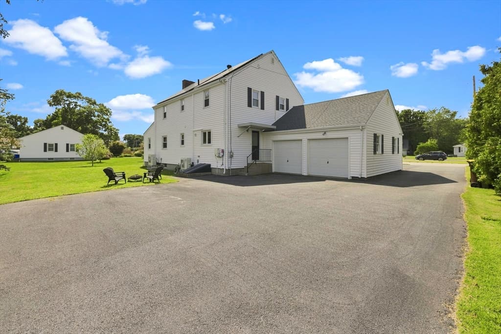 807 N Eastern Ave, Fall River MA 02720 photo 2