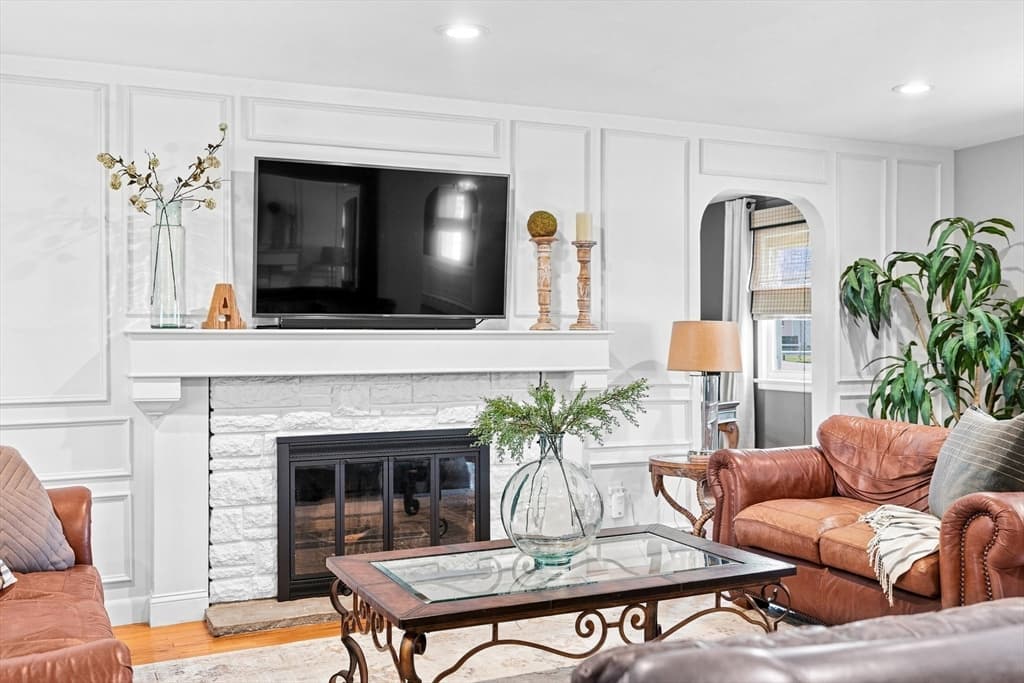 807 N Eastern Ave, Fall River MA 02720 photo 6