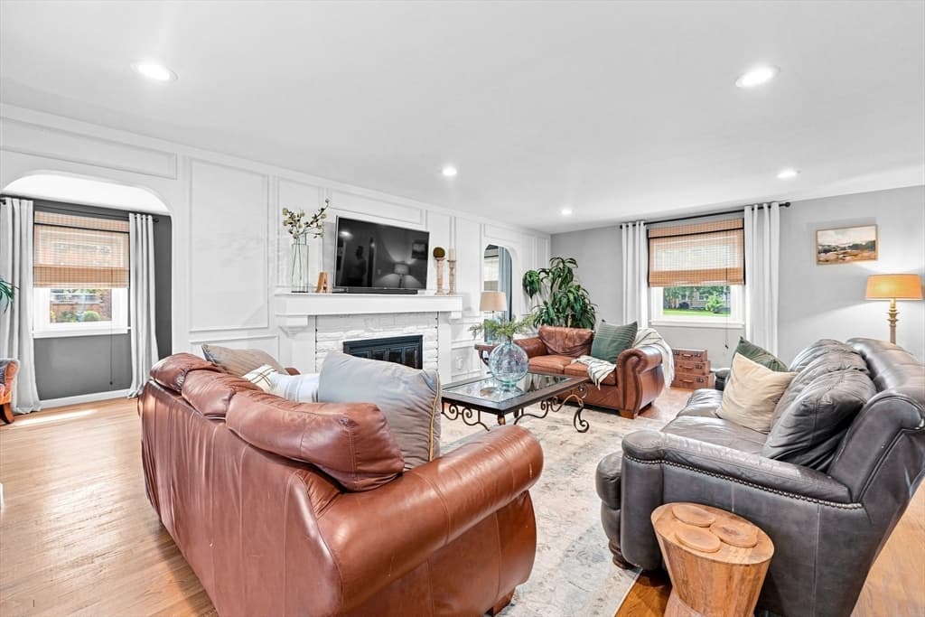 807 N Eastern Ave, Fall River MA 02720 photo 5