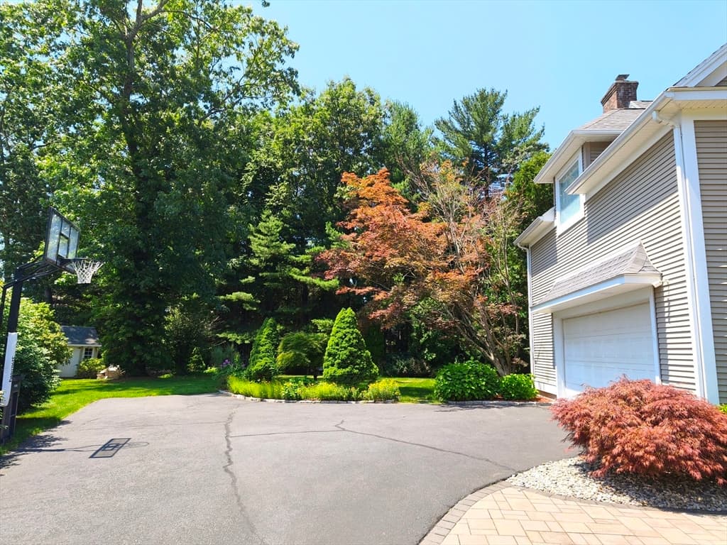 140 Wildflower Cir, Westfield MA 01085 photo 27