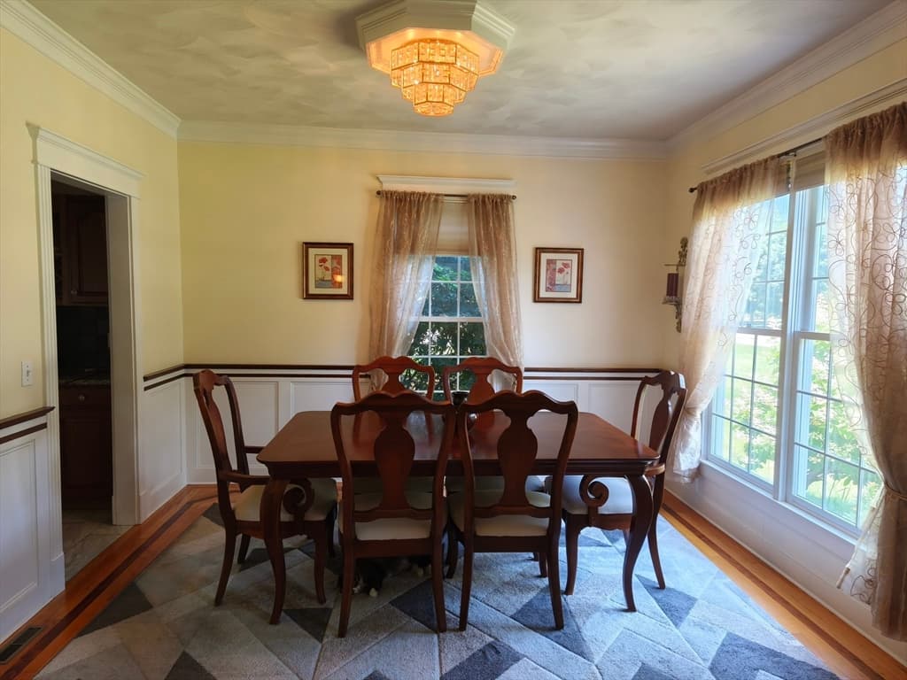 140 Wildflower Cir, Westfield MA 01085 photo 9