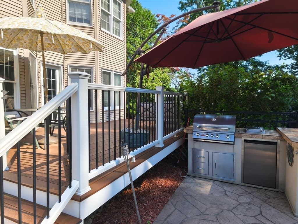 140 Wildflower Cir, Westfield MA 01085 photo 4