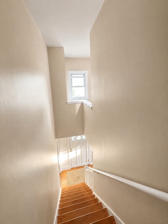 Single Family Residence at 14 Detroit St, Springfield MA 01104, Springfield, photo 3 of 11