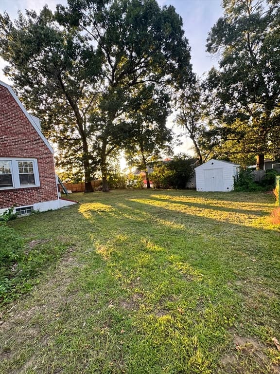 Single Family Residence at 14 Detroit St, Springfield MA 01104, Springfield, photo 9 of 11