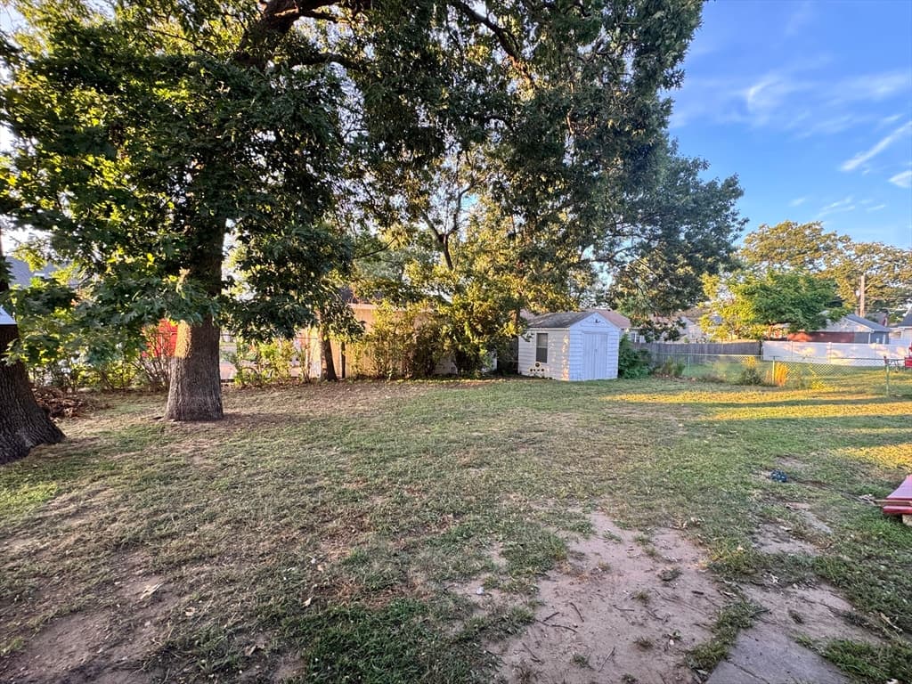 Single Family Residence at 14 Detroit St, Springfield MA 01104, Springfield, photo 10 of 11