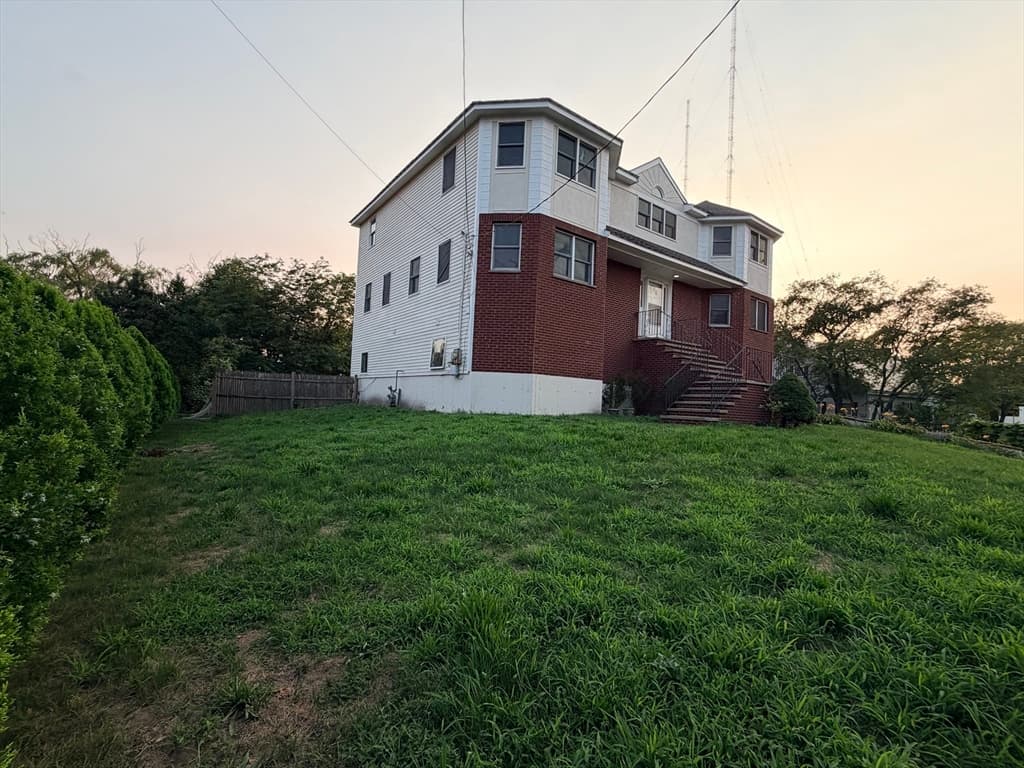 29 Newport Rd, Hull MA 02045 photo 3