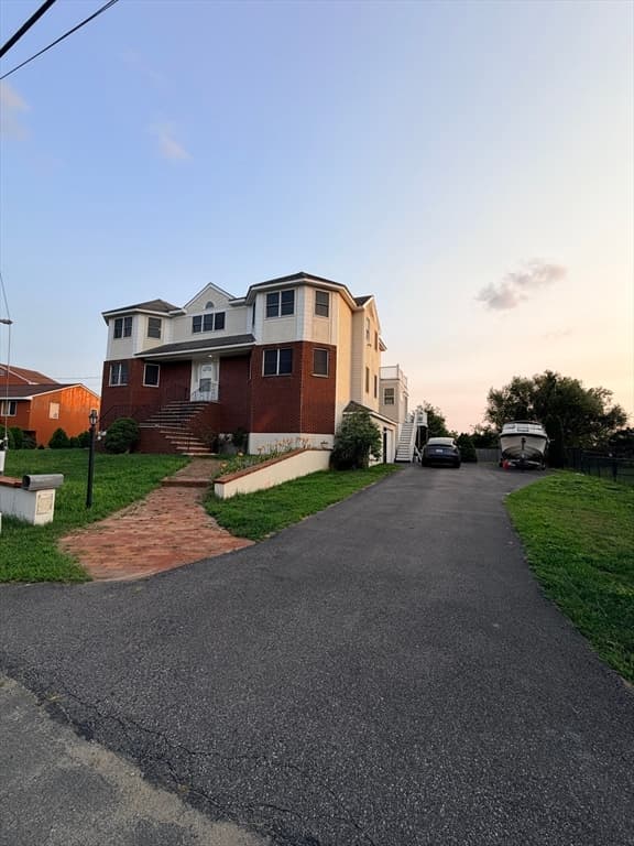 29 Newport Rd, Hull MA 02045 photo 4