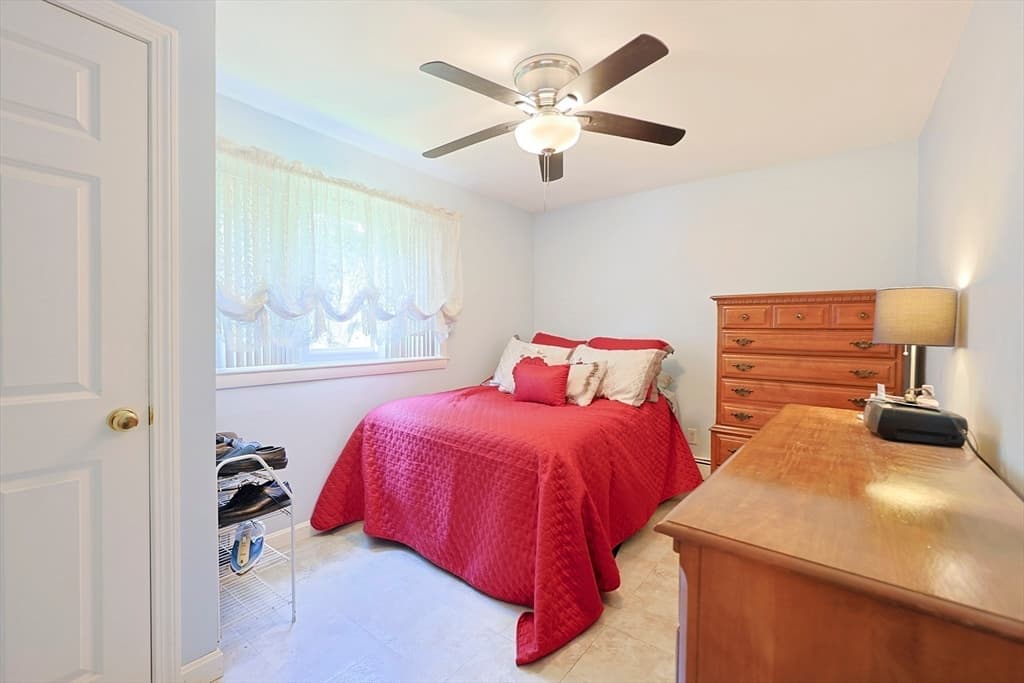 37 Cliftondale, Saugus MA 01906 photo 13