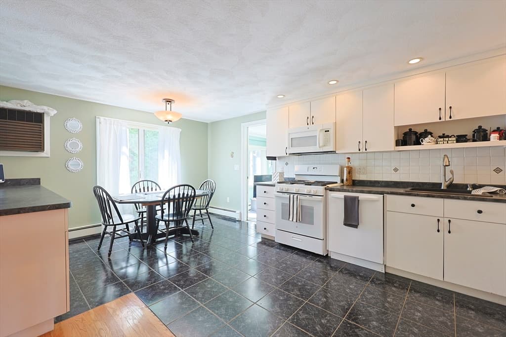 37 Cliftondale, Saugus MA 01906 photo 7
