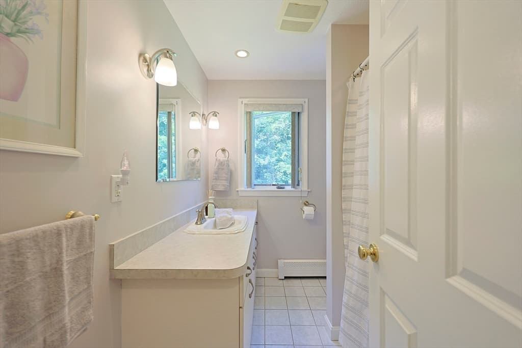 37 Cliftondale, Saugus MA 01906 photo 11
