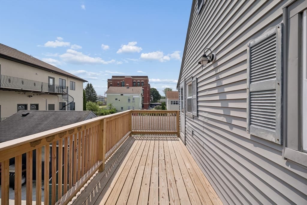 190 Raymond St, Fall River MA 02723 photo 7