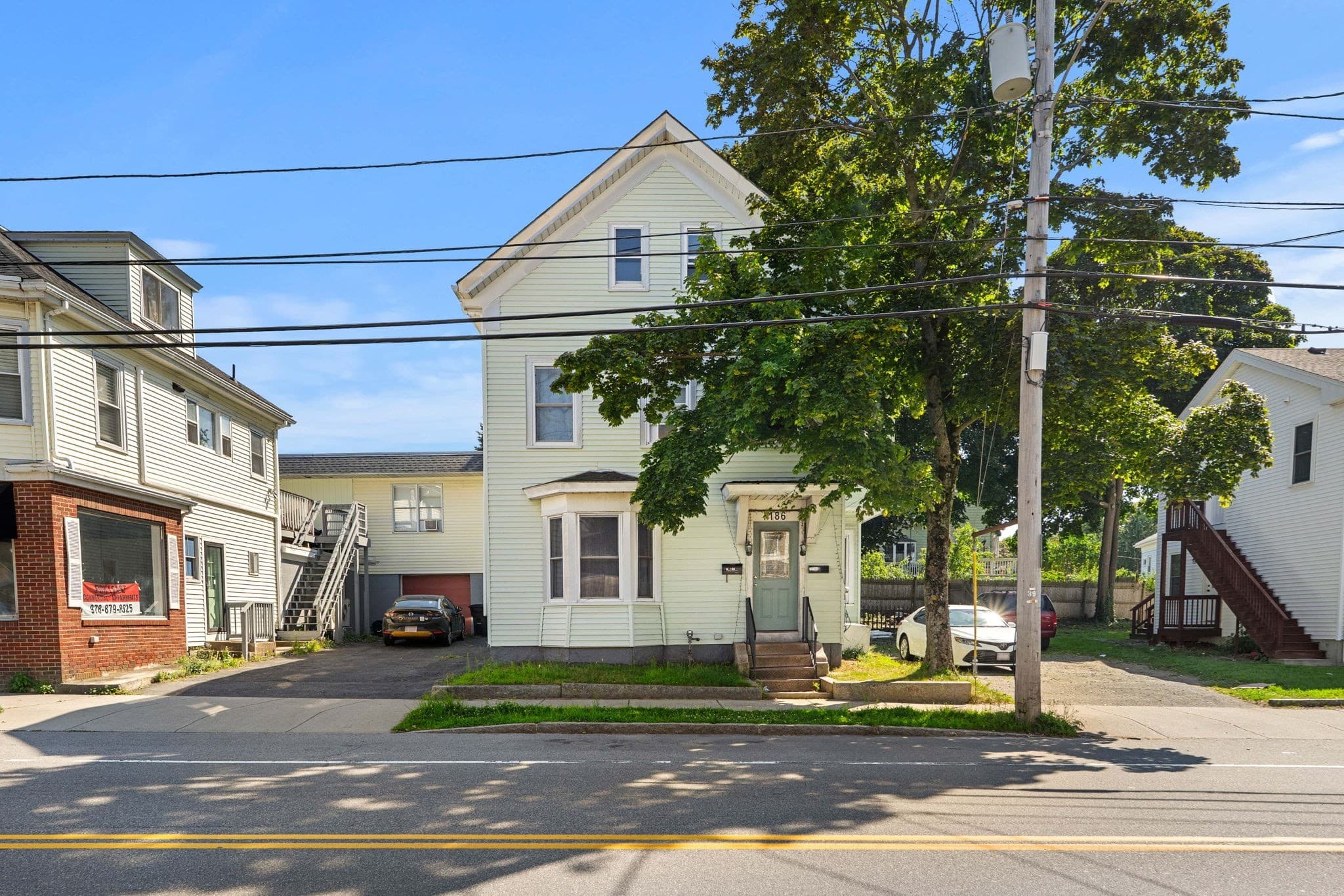 2 Family - 2 Units Up/Down at 186 Washington Street, Gloucester MA 01930, Gloucester, photo 3 of 36