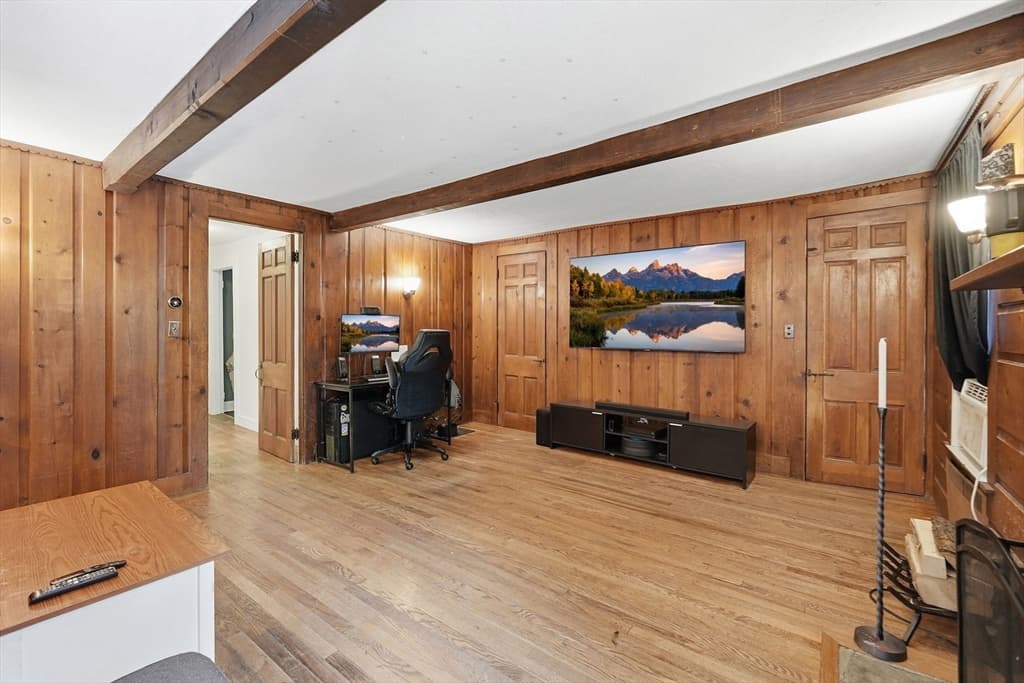 Single Family Residence at 18 Fiske Hill Rd, Sturbridge MA 01566, Sturbridge, photo 17 of 42