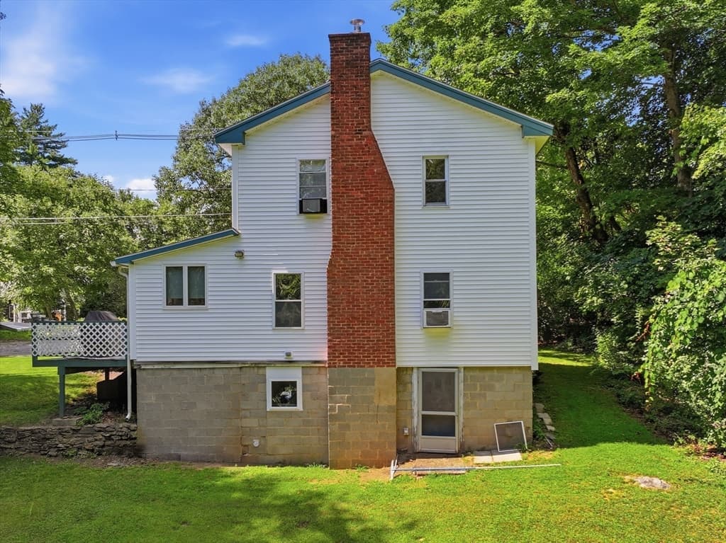 Single Family Residence at 18 Fiske Hill Rd, Sturbridge MA 01566, Sturbridge, photo 32 of 42