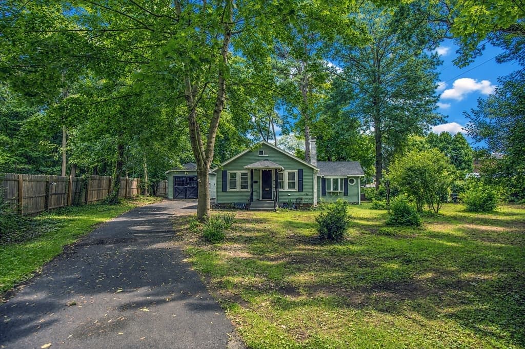 33 Plumtree Road, Springfield MA 01118 photo 6