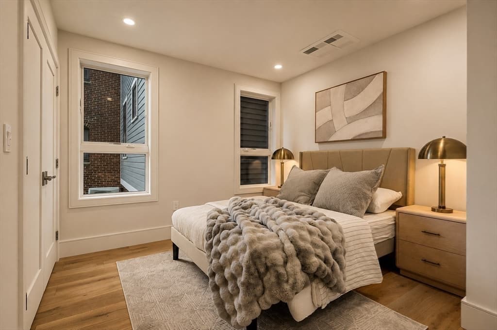185 E Street, Boston MA 02127 photo 22