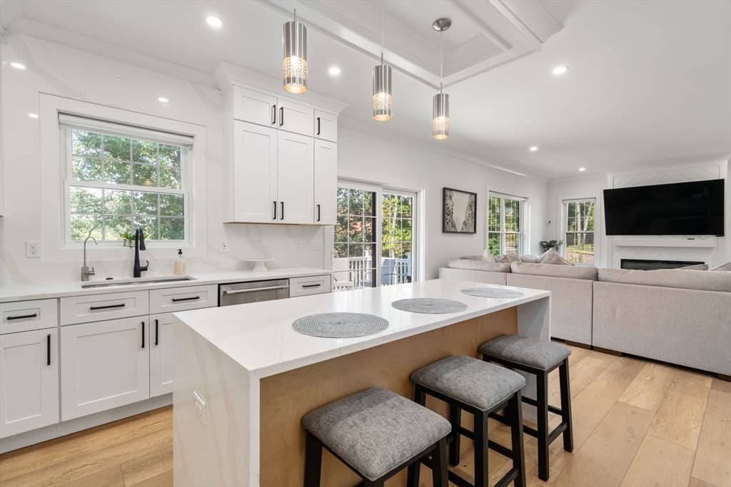9 Flanagan Dr, Shrewsbury MA 01545 photo 7