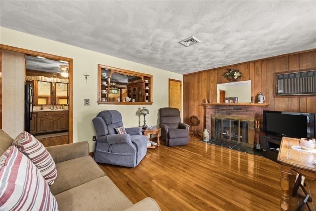 32 Colonial Drive, Taunton MA 02780 photo 5