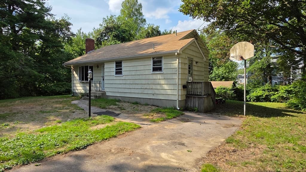 29 Whitcomb Ter, Weymouth MA 02190 photo 2