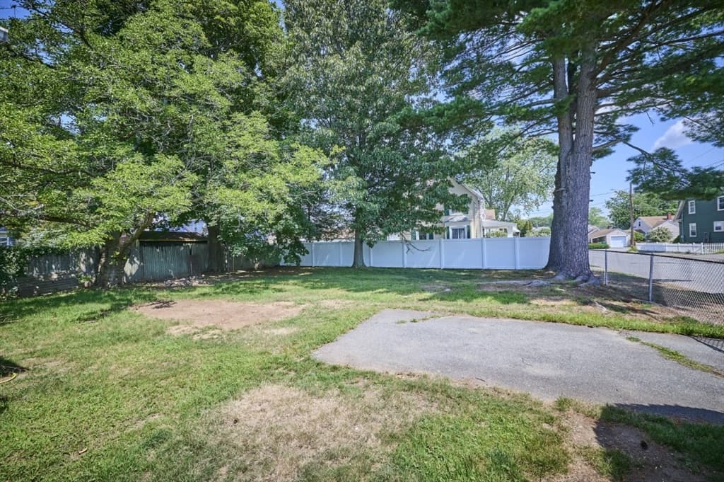 15 Moray St, Lynn MA 01904 photo 2