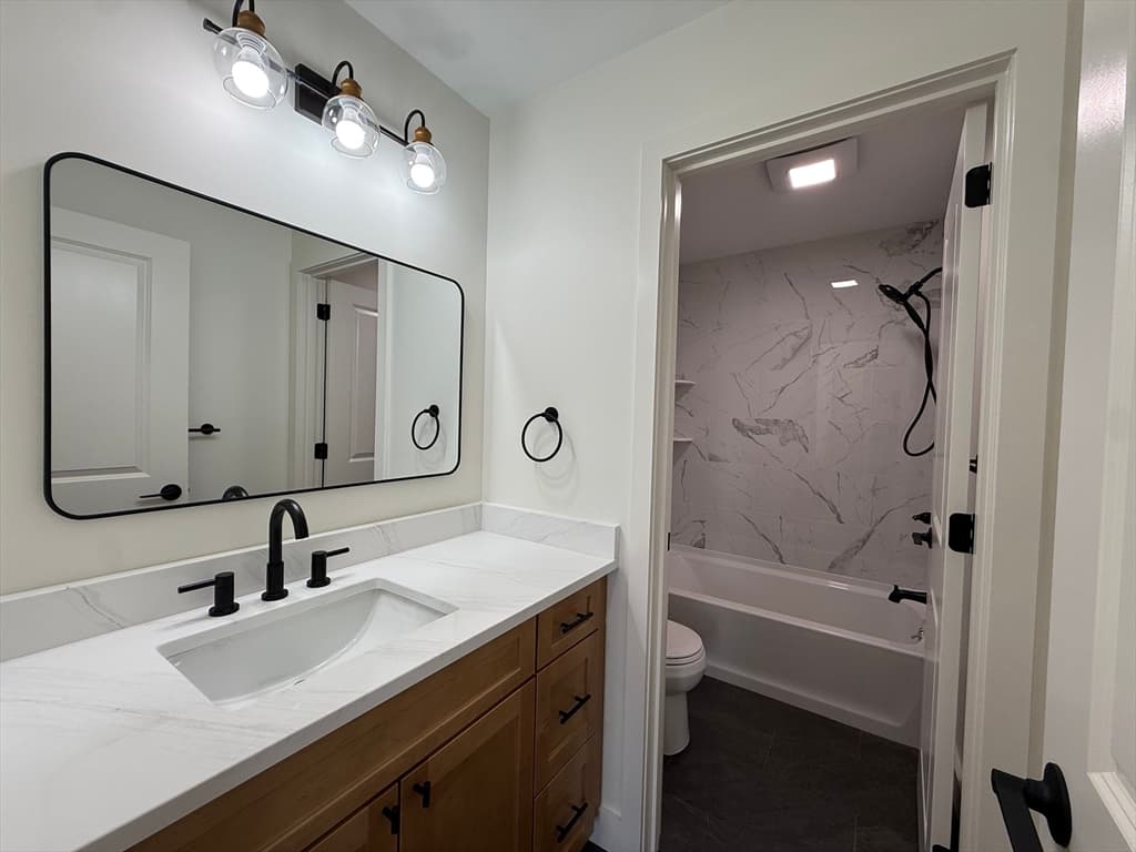 33 Polaski Ave, Chicopee MA 01013 photo 13