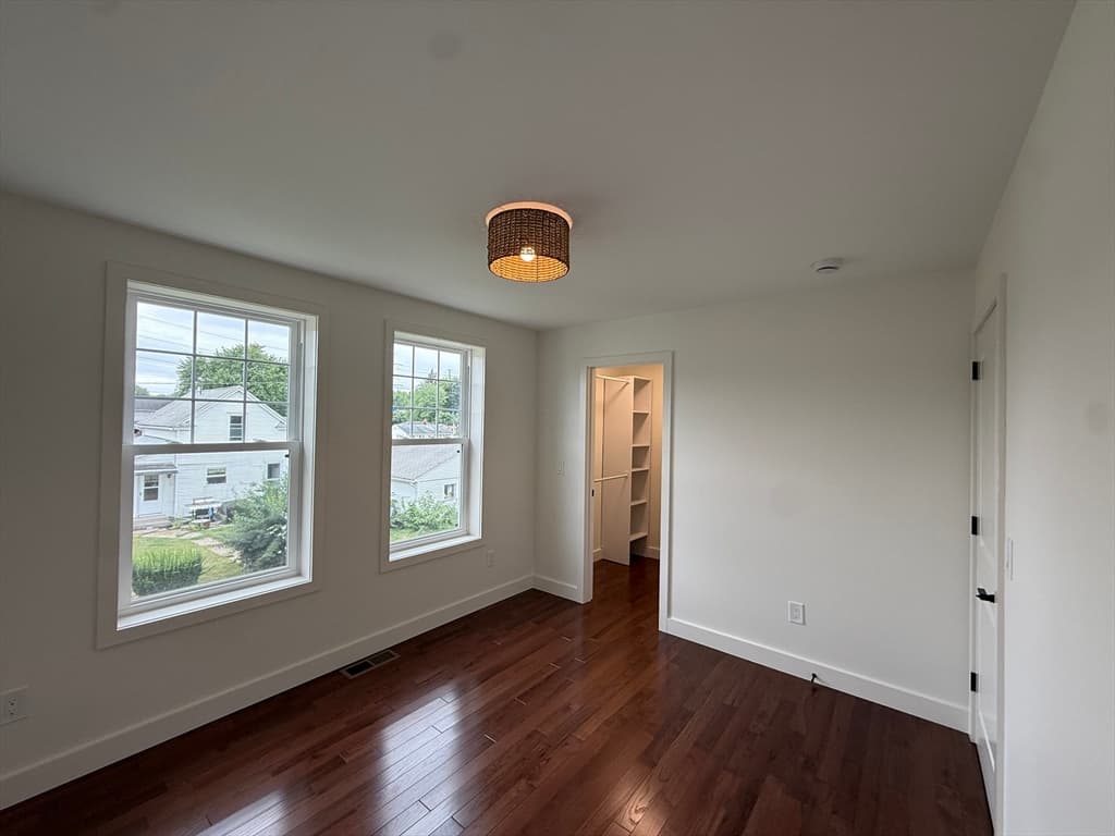 33 Polaski Ave, Chicopee MA 01013 photo 12