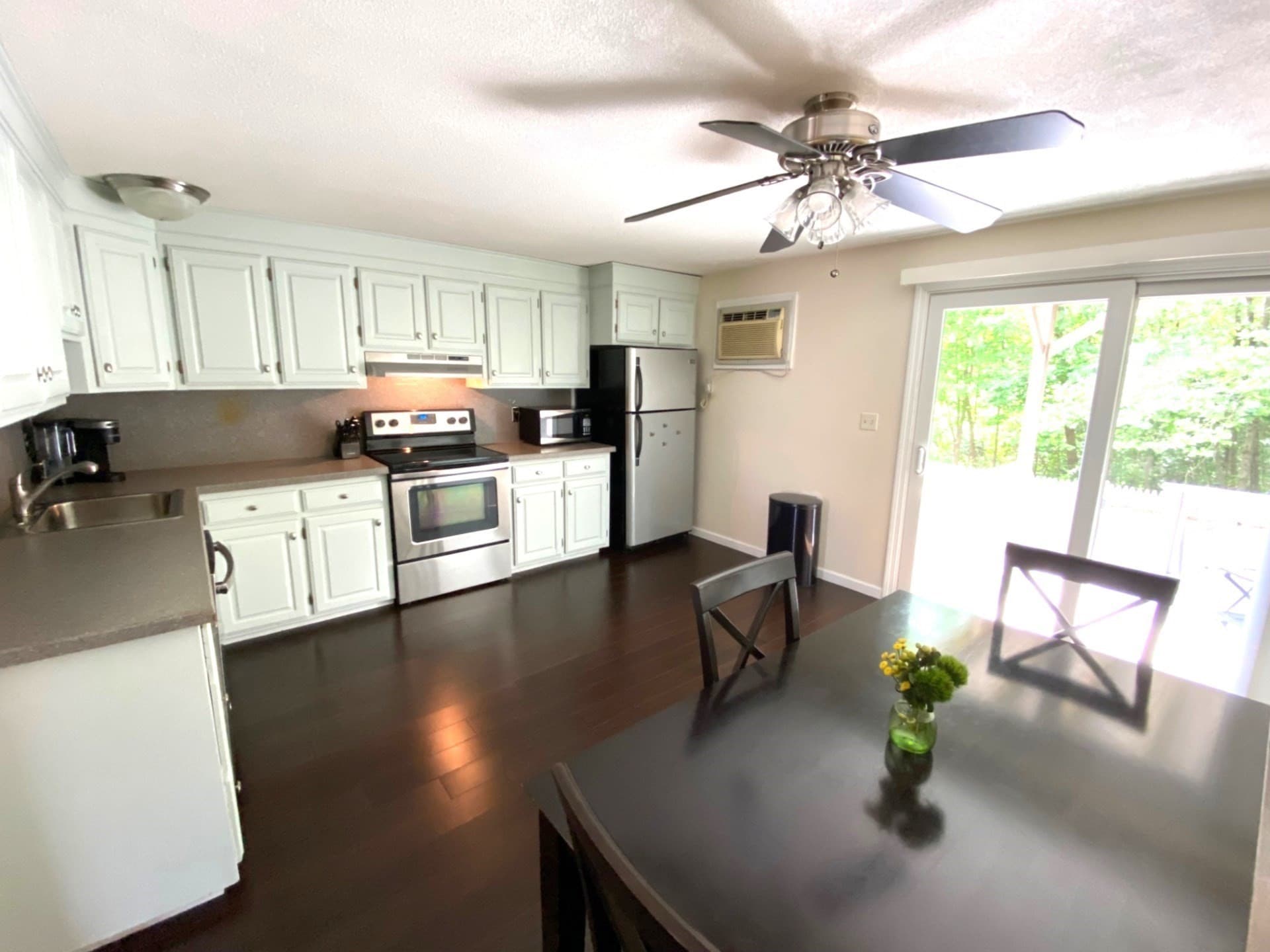 Condominium at 28 Douglas Drive # 28, East Bridgewater MA 02333, East Bridgewater, photo 3 of 16