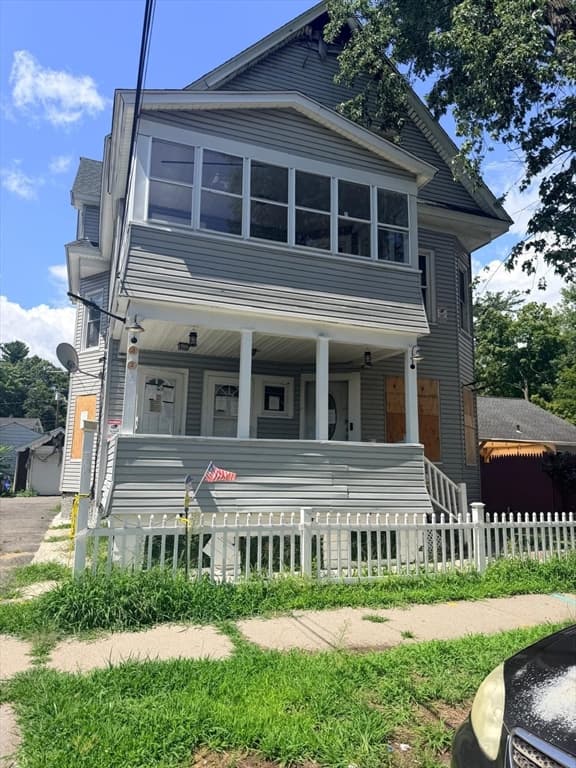 30-32 Ruskin St, Springfield MA 01108 photo 3