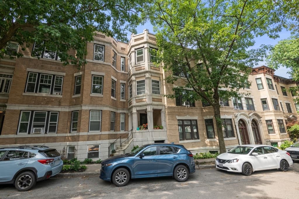 60 Marshal St # 4, Brookline MA 02446