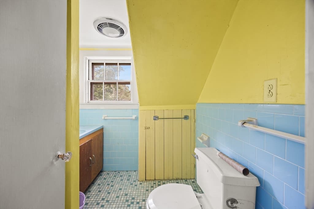 236 Winthrop St, Taunton MA 02780 photo 33