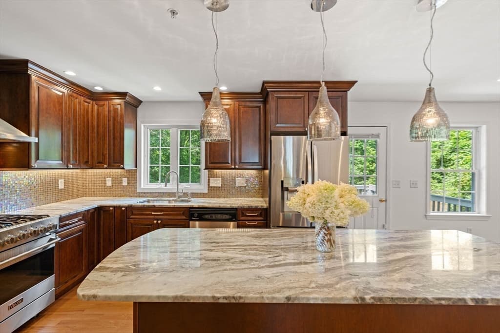 29 Delucia Way, North Andover MA 01845 photo 16