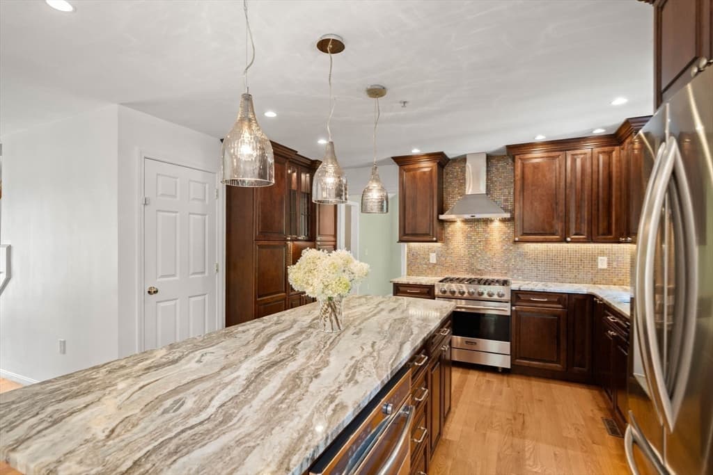 29 Delucia Way, North Andover MA 01845 photo 15