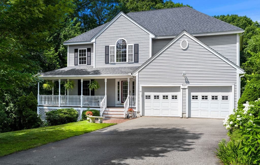29 Delucia Way, North Andover MA 01845 photo 4