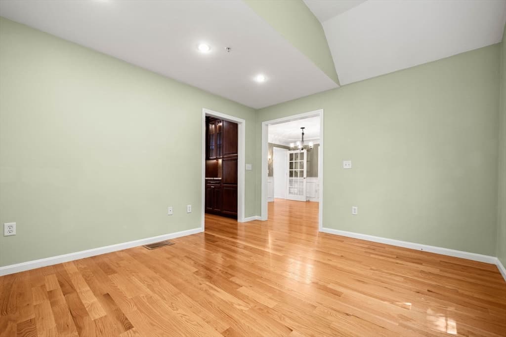 29 Delucia Way, North Andover MA 01845 photo 21