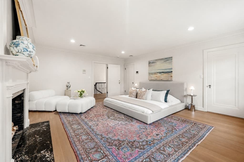372 Warren St, Brookline MA 02445 photo 23