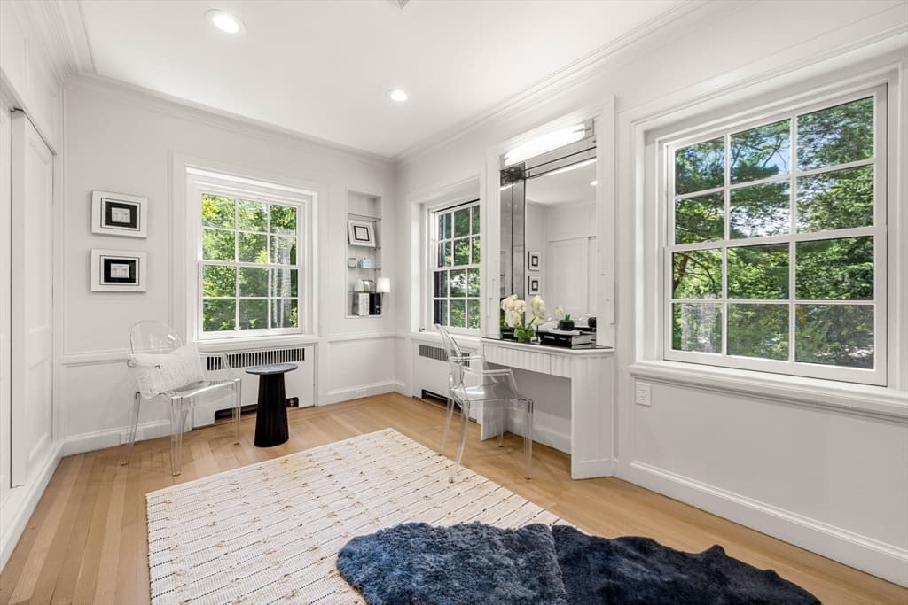372 Warren St, Brookline MA 02445 photo 27