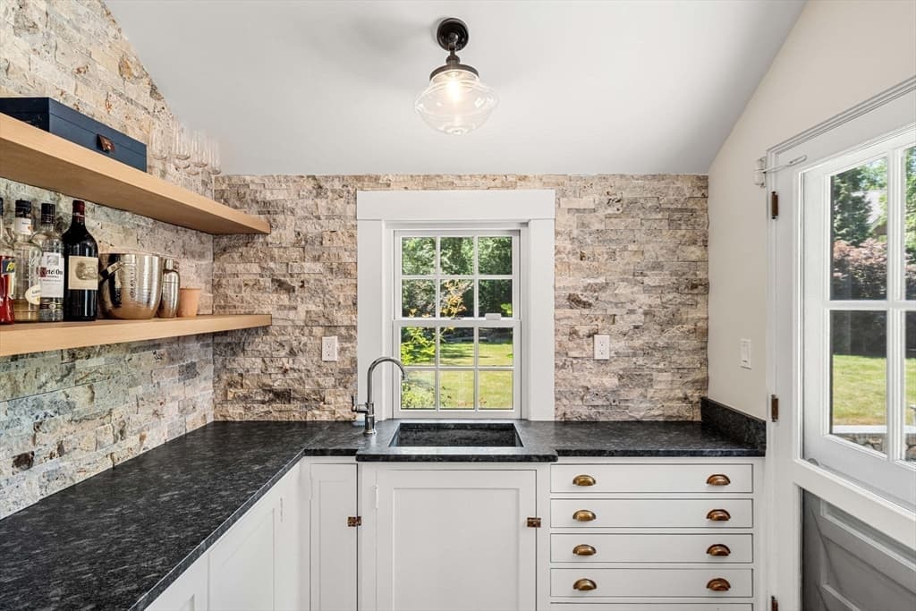 372 Warren St, Brookline MA 02445 photo 17