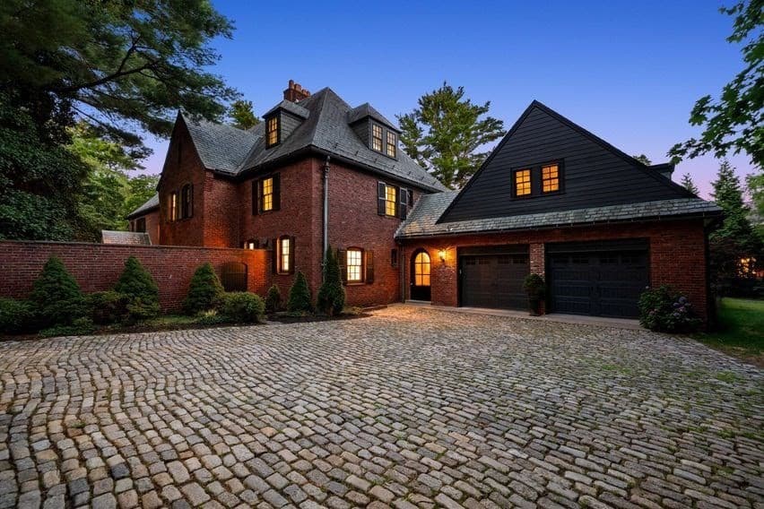 372 Warren St, Brookline MA 02445 photo 3