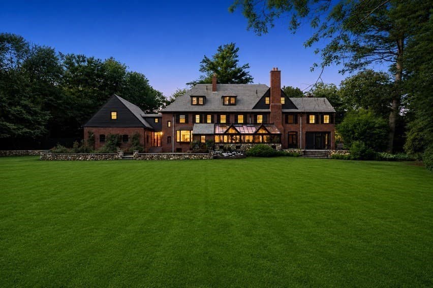 372 Warren St, Brookline MA 02445