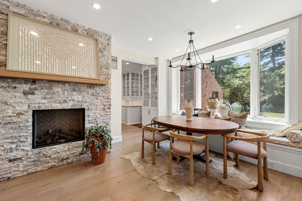 372 Warren St, Brookline MA 02445 photo 15