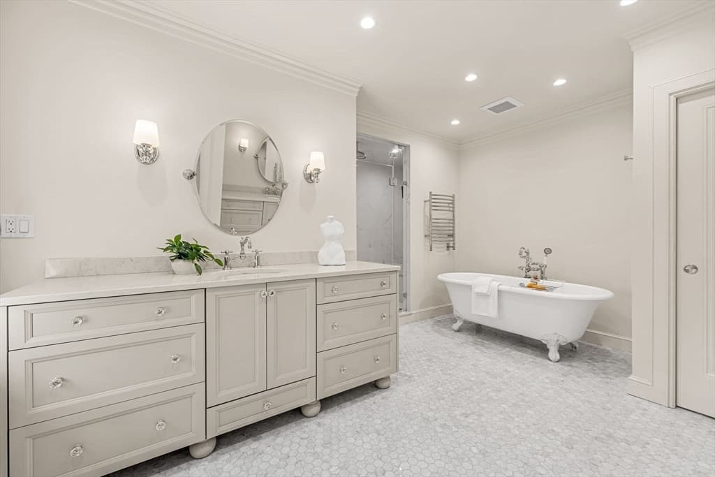 372 Warren St, Brookline MA 02445 photo 25
