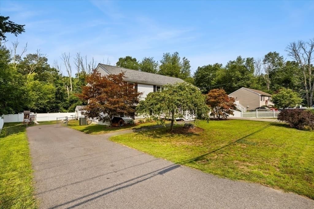 635 Dighton Ave, Taunton MA 02780 photo 23