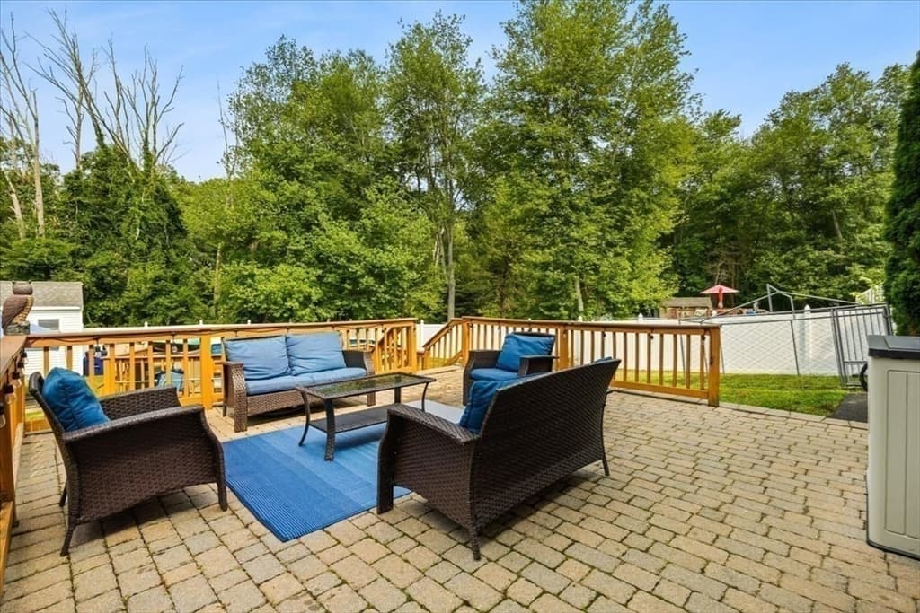 635 Dighton Ave, Taunton MA 02780 photo 20