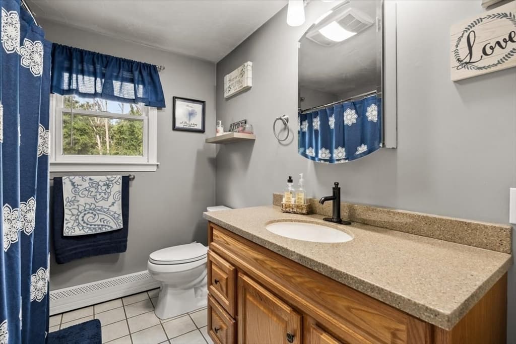 635 Dighton Ave, Taunton MA 02780 photo 8