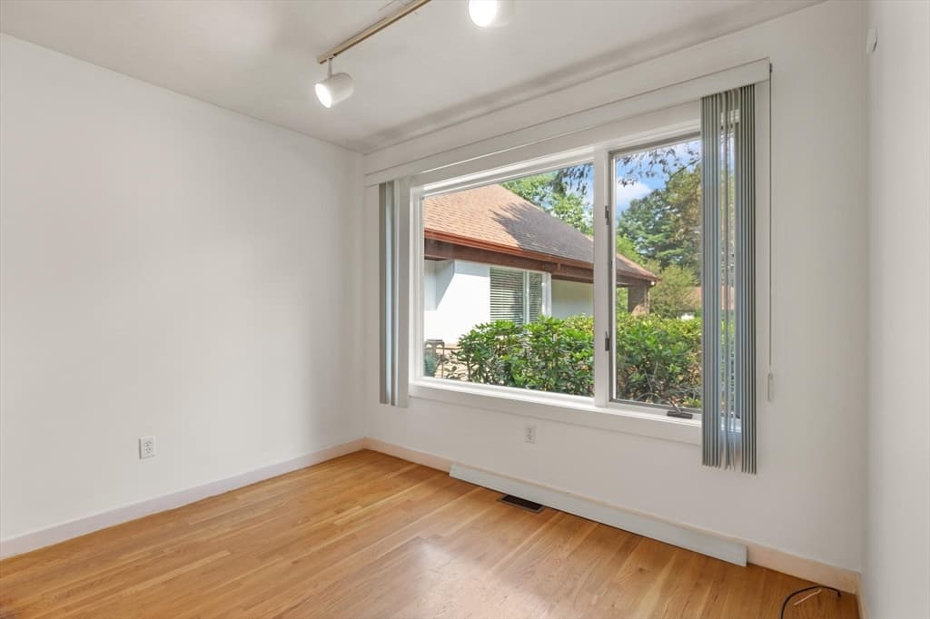 34 Cortland Dr # 34, Sharon MA 02067 photo 3