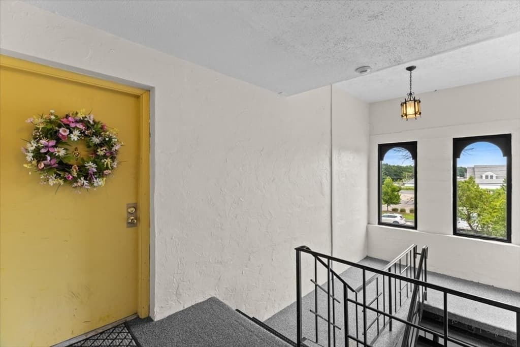 685 Oak St # 12, Brockton MA 02301 photo 3