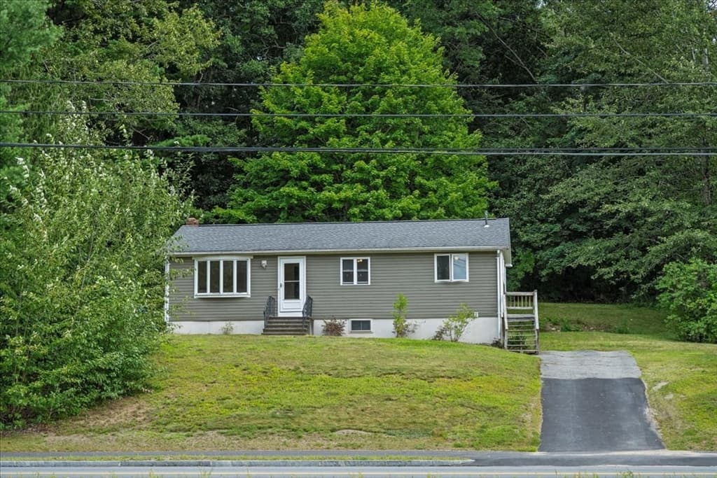 80 Meadow Road, Spencer MA 01562