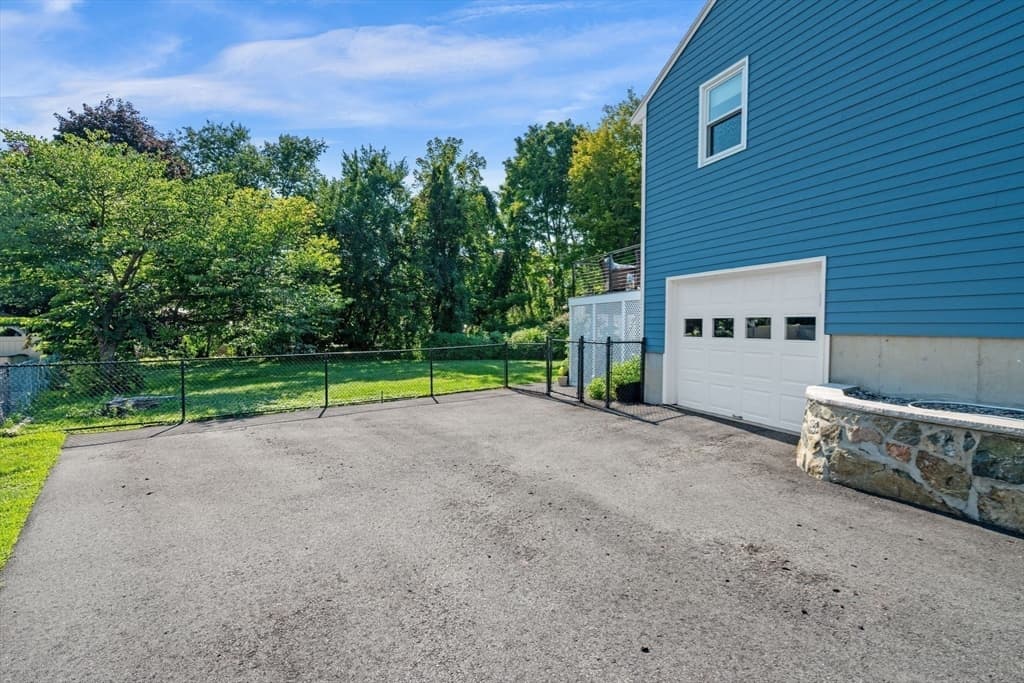 21 Border Rd, Reading MA 01867 photo 32