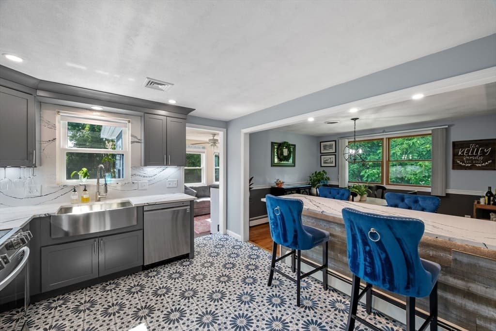 21 Border Rd, Reading MA 01867 photo 8